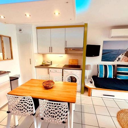 Cadre D'Exception: Panoramic Sea View Apartment in Saint-Raphael Exterior photo