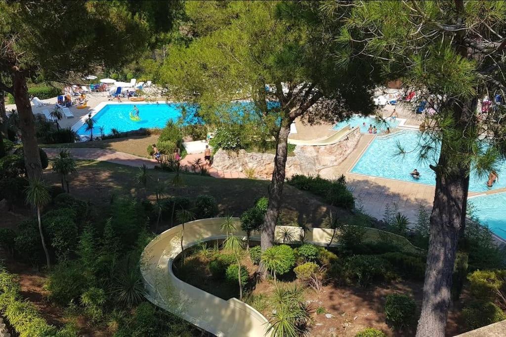 Cadre D'Exception: Panoramic Sea View Apartment in Saint-Raphael Exterior photo